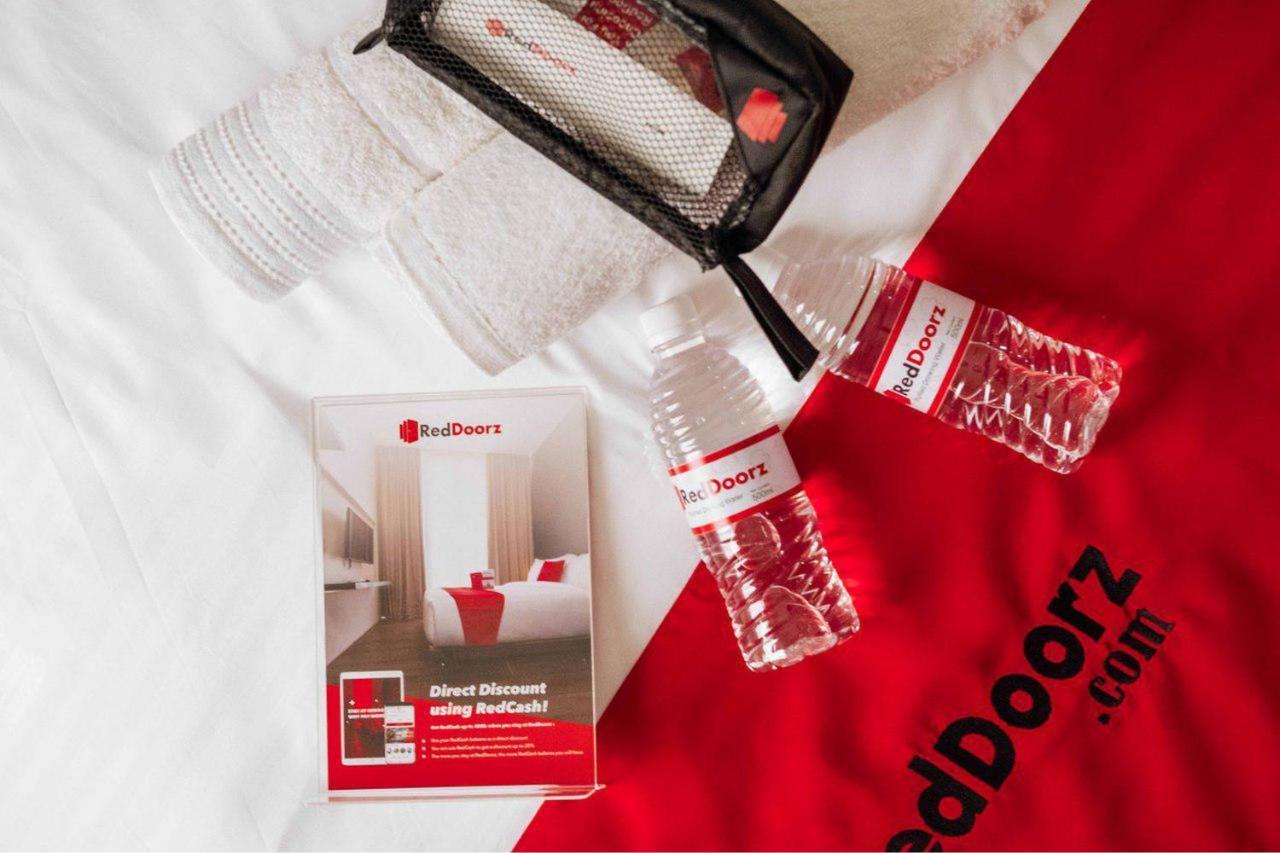 Reddoorz @ Jalan Padat Karya Prabumulih Perabumulih Kültér fotó
