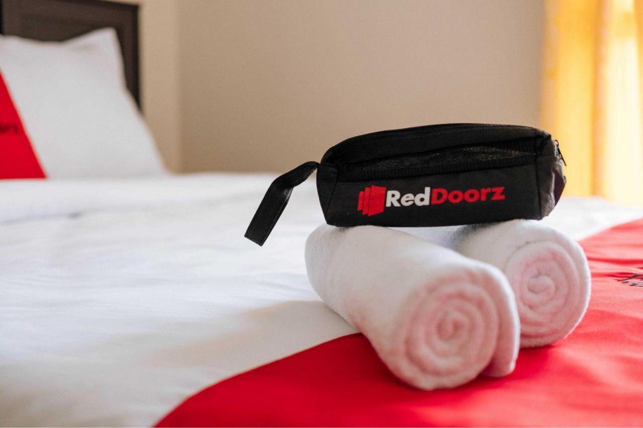Reddoorz @ Jalan Padat Karya Prabumulih Perabumulih Kültér fotó